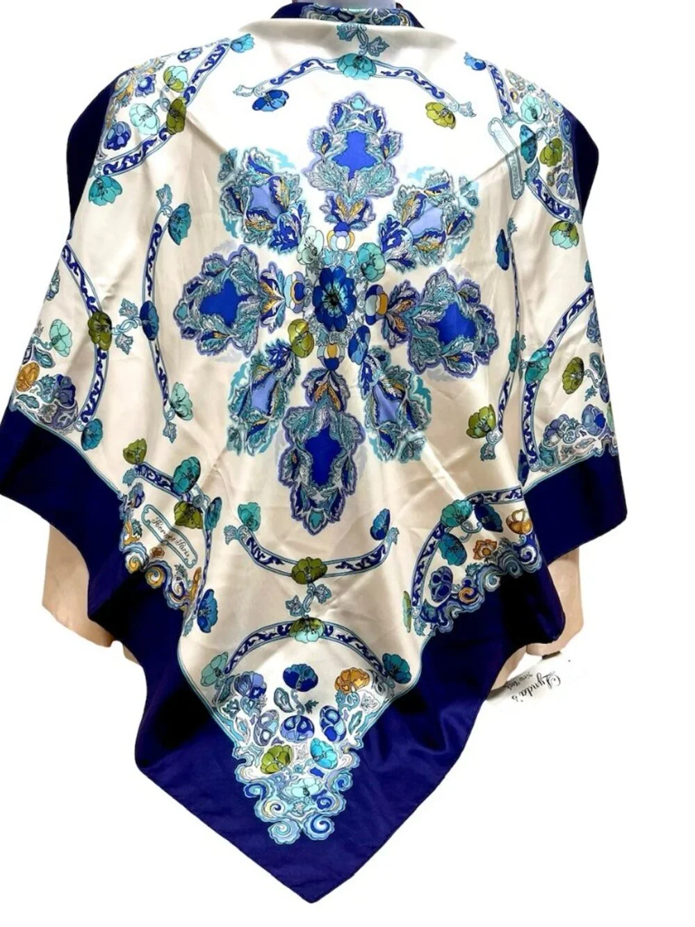 Anémones Hermes Paris  Silk  Scarf  34" Ivery Blue Purple Floral Pattern  (26) - Picture 13 of 16